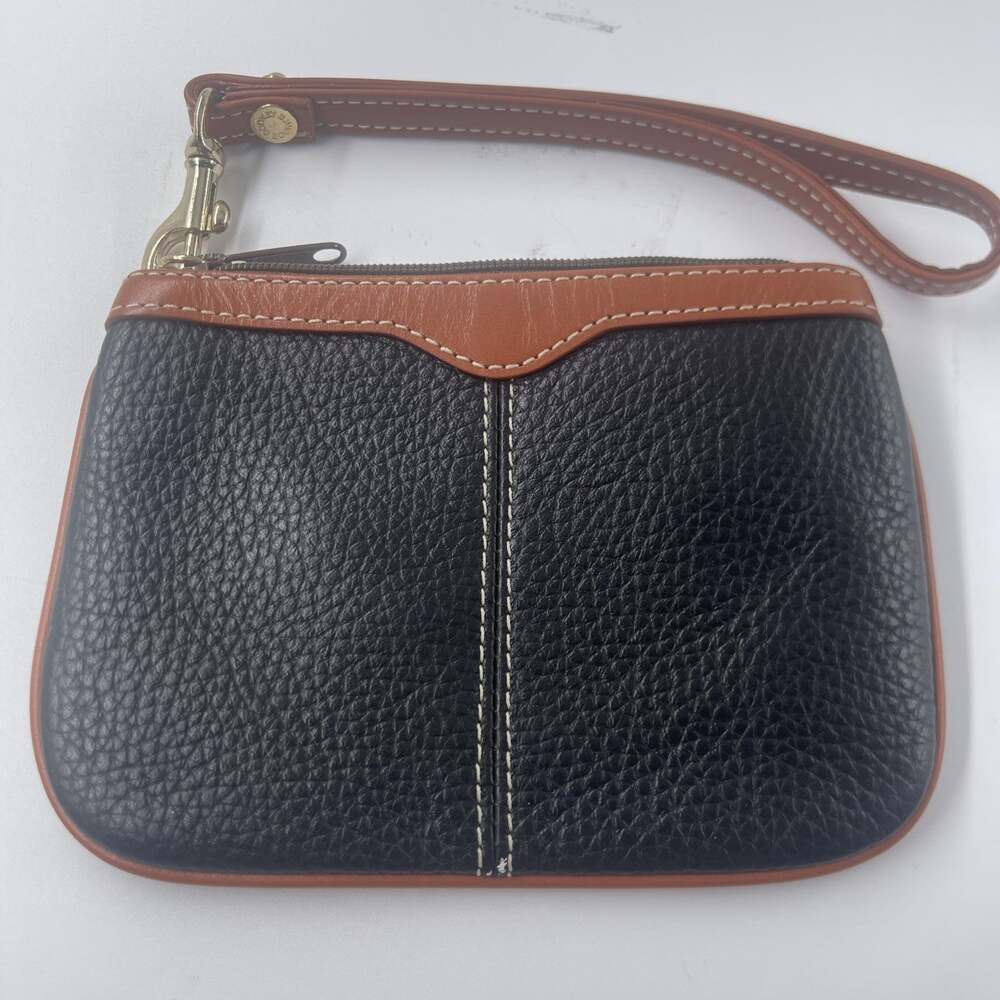 Dooney & Bourke Pebble Grain Leather Wristlet Black Tan Trim Gold Hardware Zip
